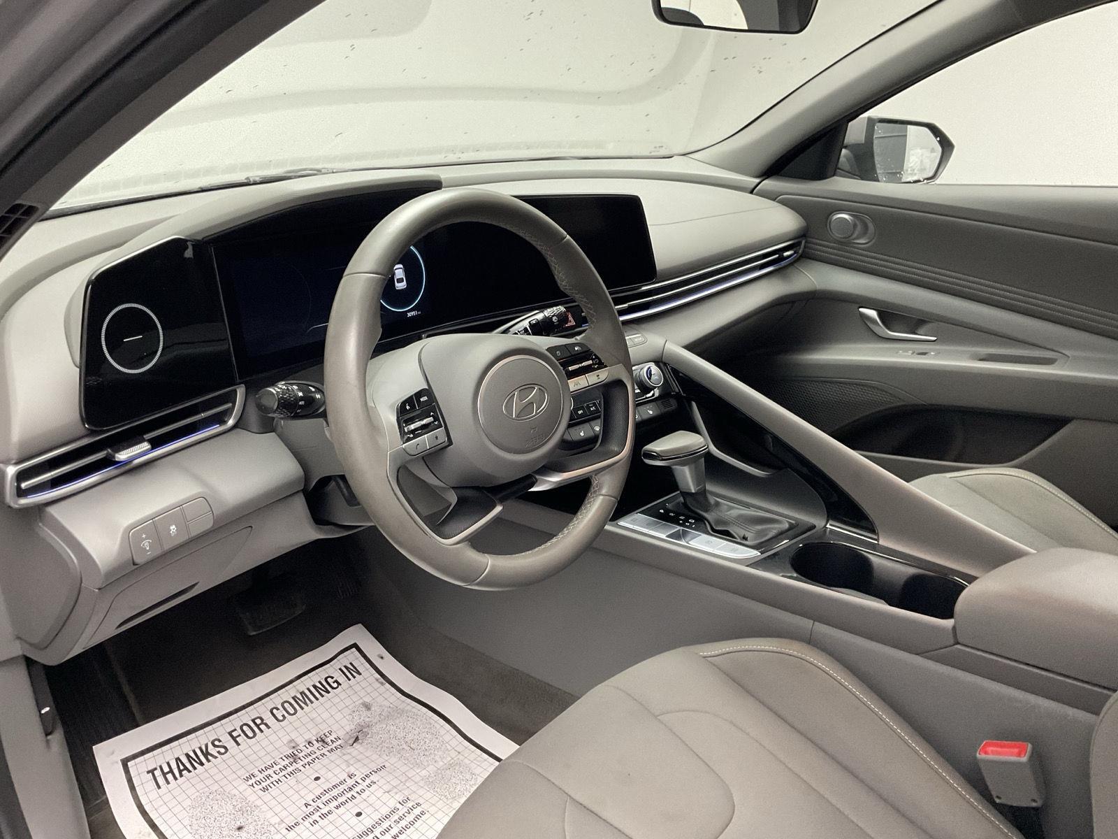 2025 Hyundai Elantra SEL - Photo 11