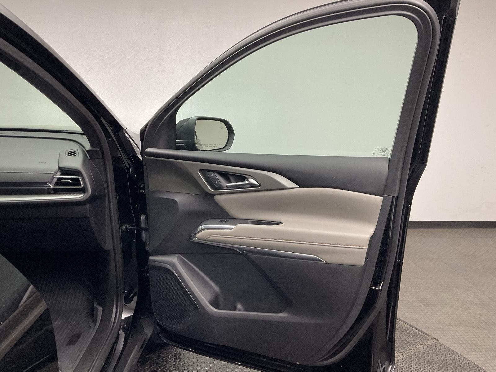 2025 Chevrolet Traverse LT - Photo 22