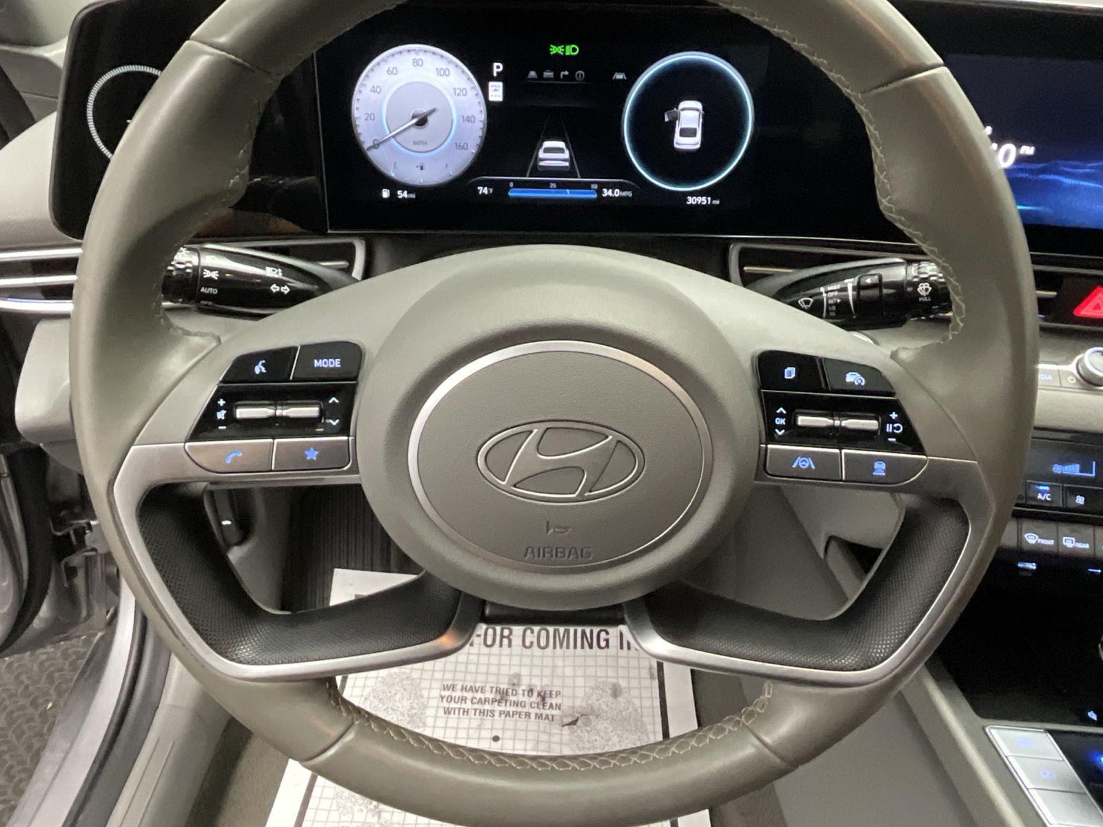 2025 Hyundai Elantra SEL - Photo 14