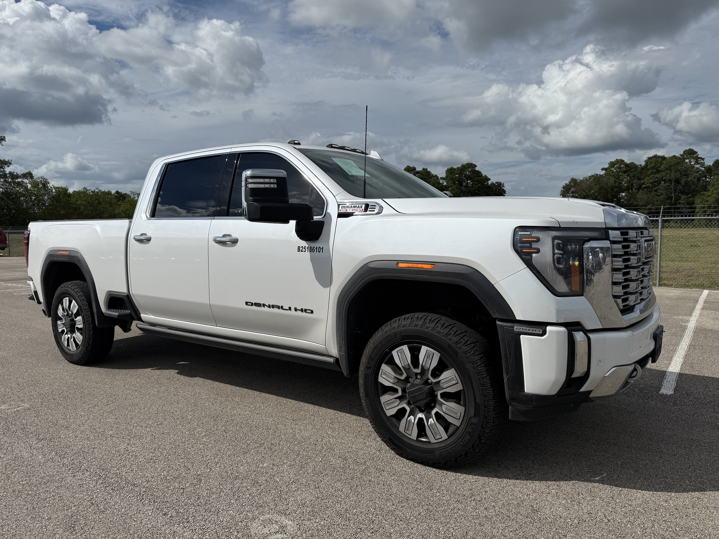 2024 GMC Sierra 2500HD Denali