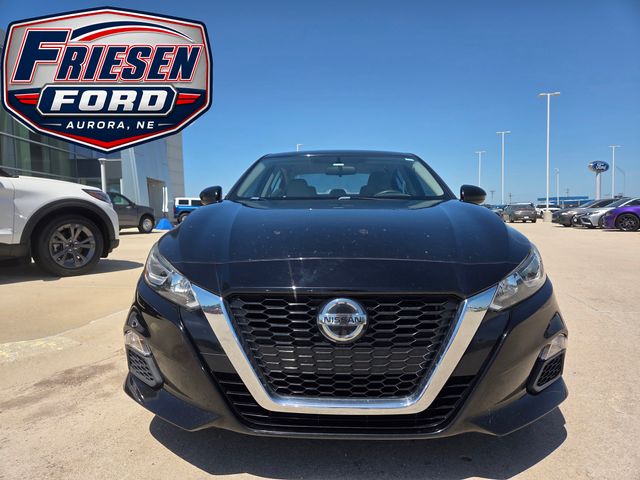 Used 2019 Nissan Altima S with VIN 1N4BL4BV7KC111815 for sale in Aurora, NE