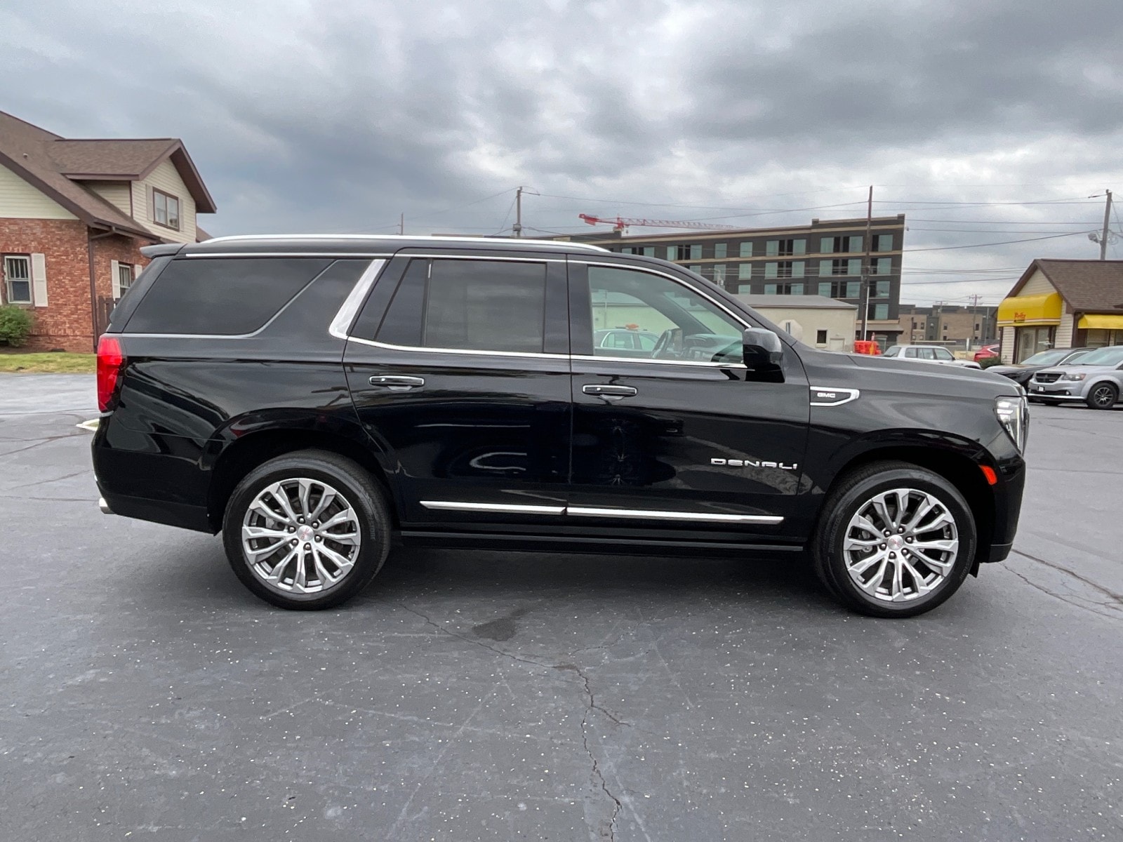 2022 GMC Yukon Denali - Photo 7