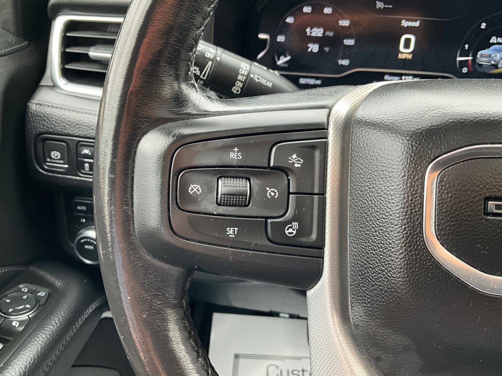 2022 GMC Yukon Denali - Photo 15