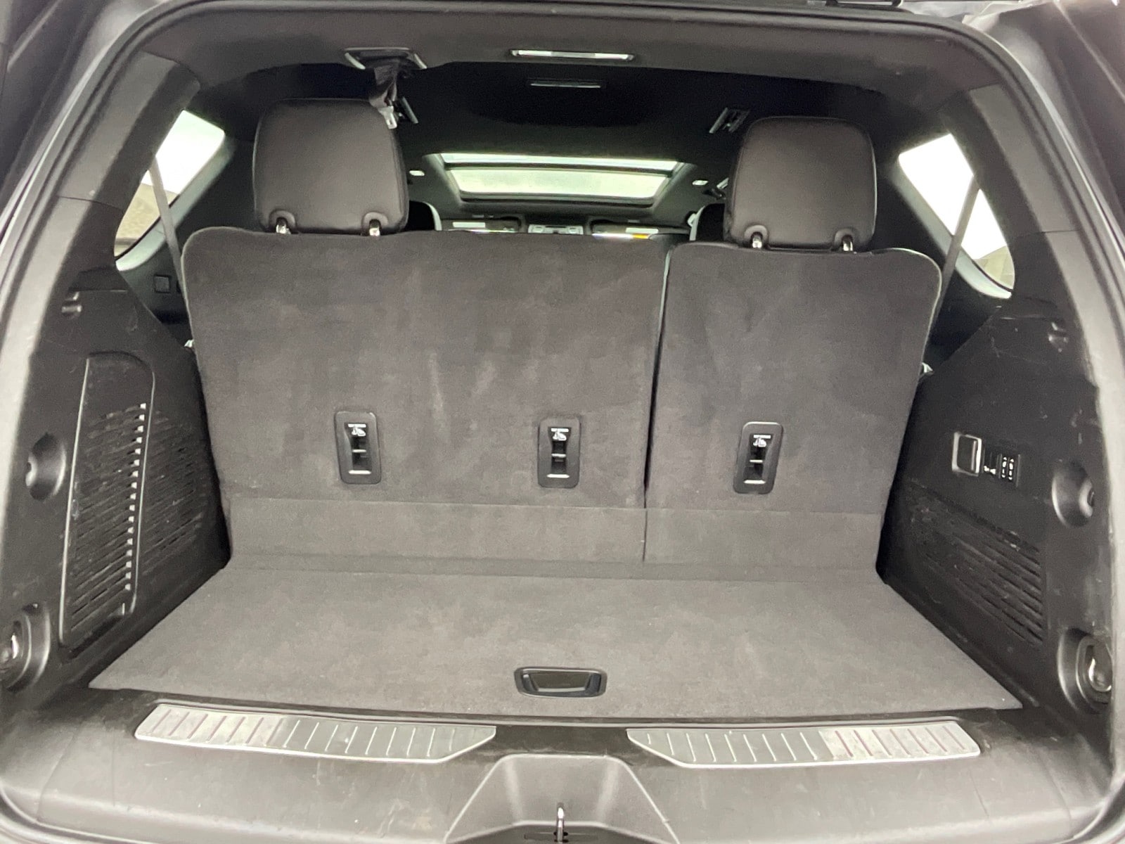 2022 GMC Yukon Denali - Photo 36