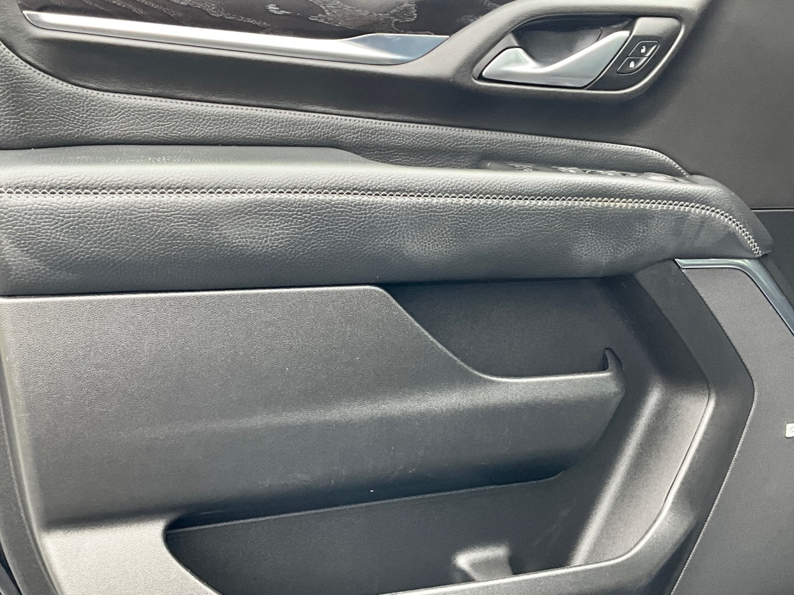 2022 GMC Yukon Denali - Photo 31