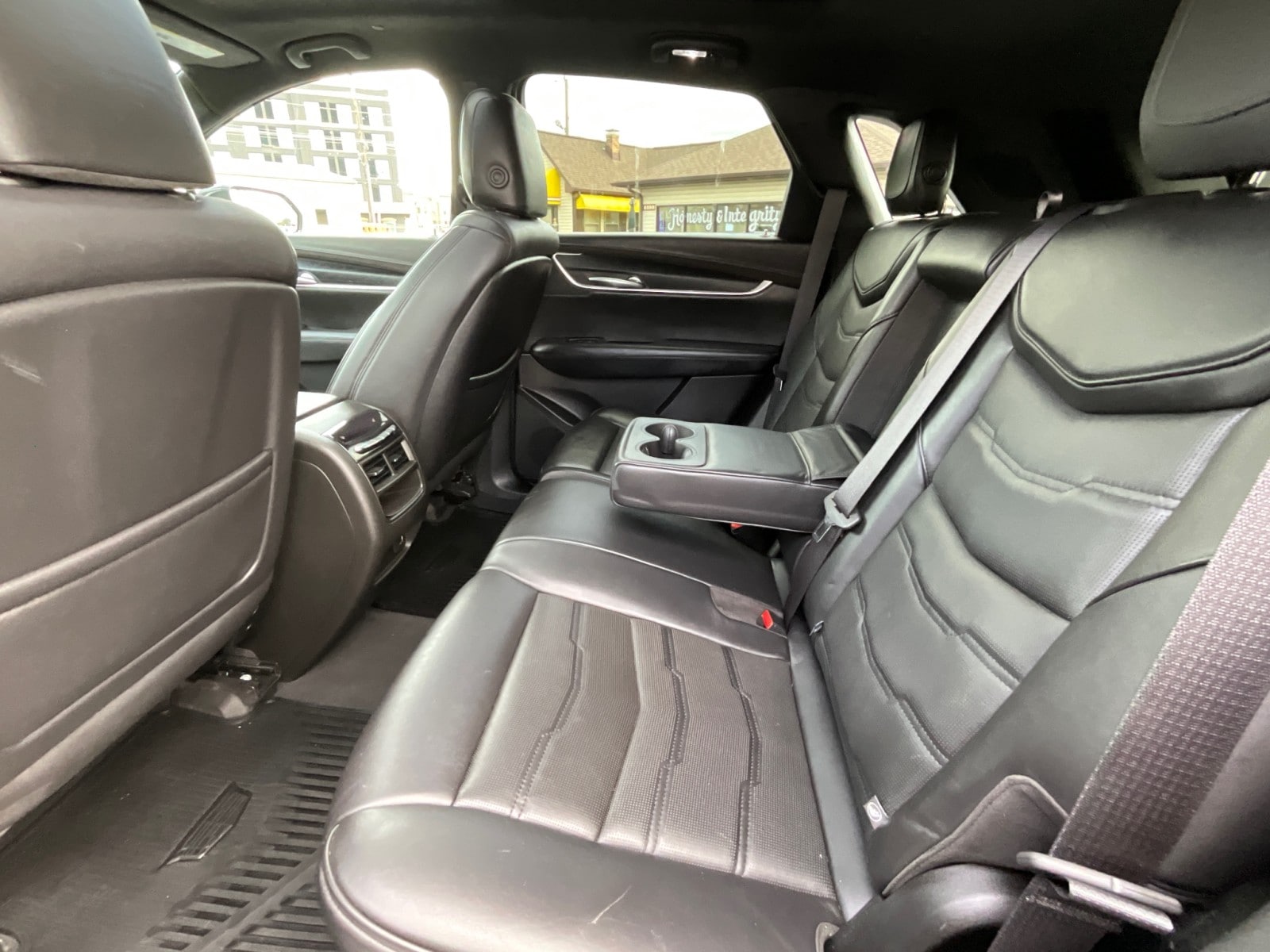 2018 Cadillac XT5 Platinum - Photo 35