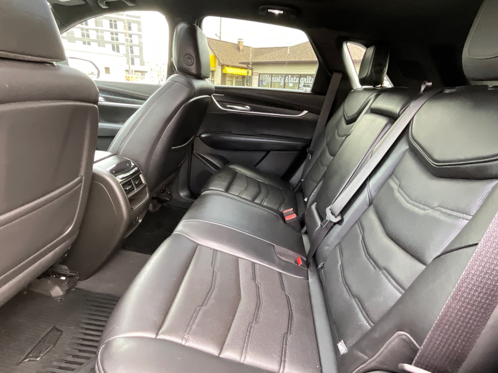 2018 Cadillac XT5 Platinum - Photo 34