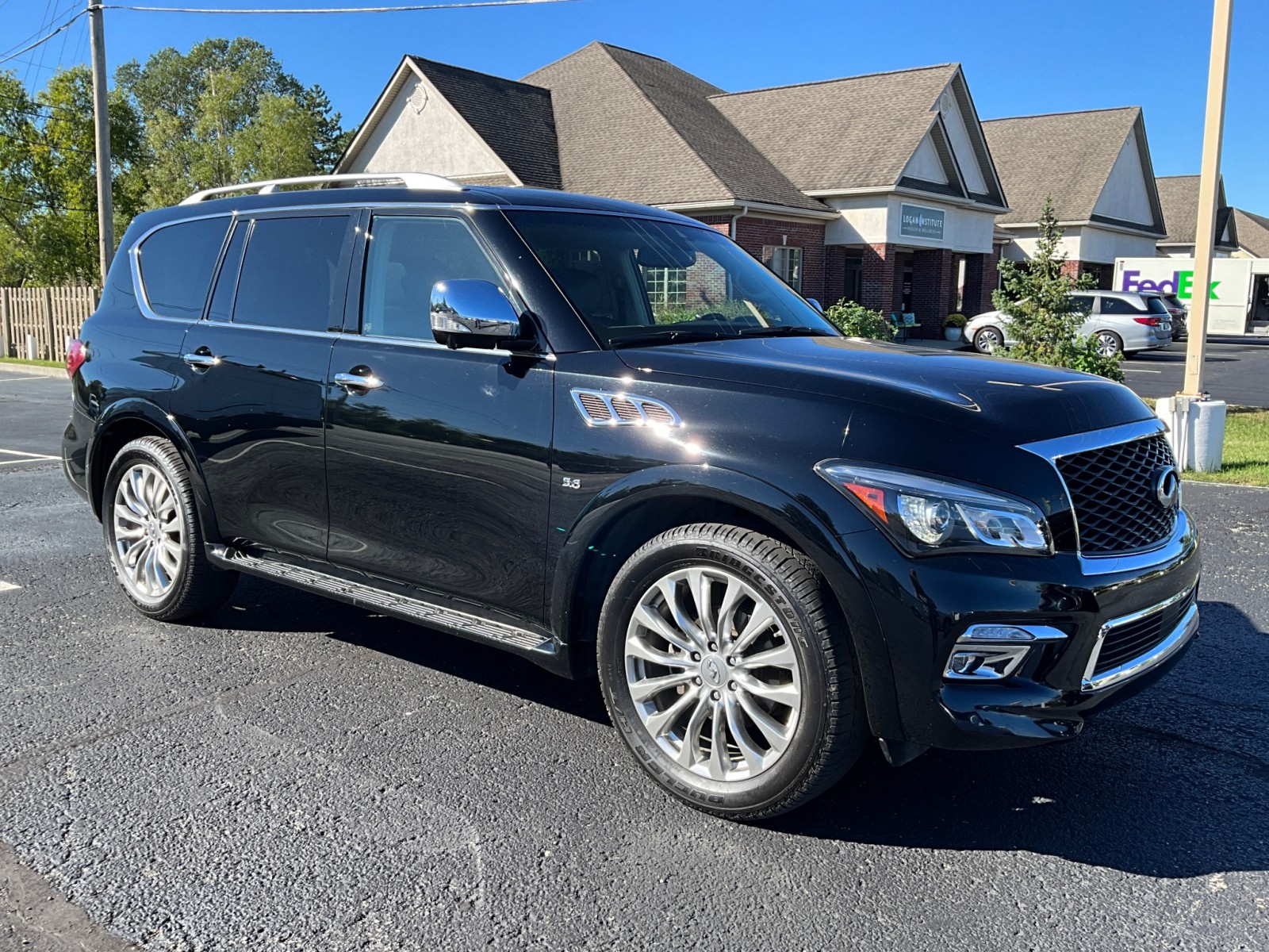 2017 INFINITI QX80 Base