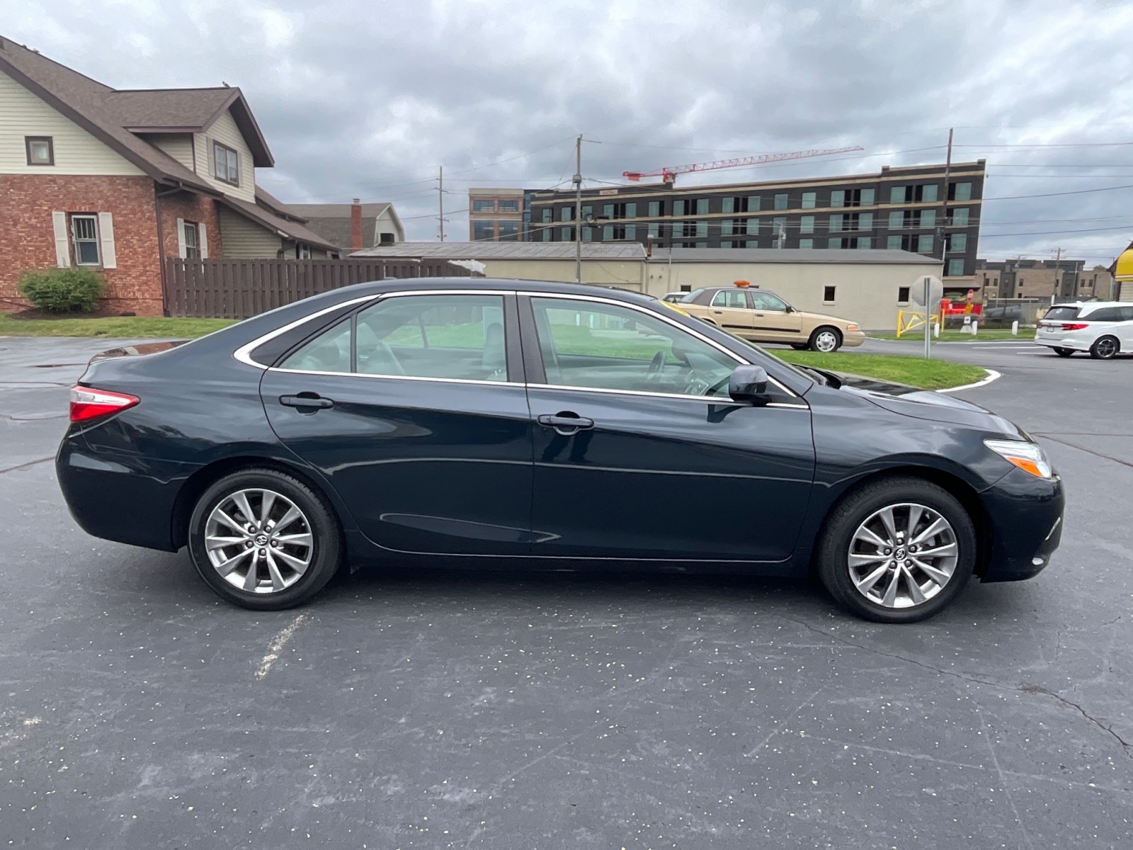 Used 2017 Toyota Camry XLE Sedan