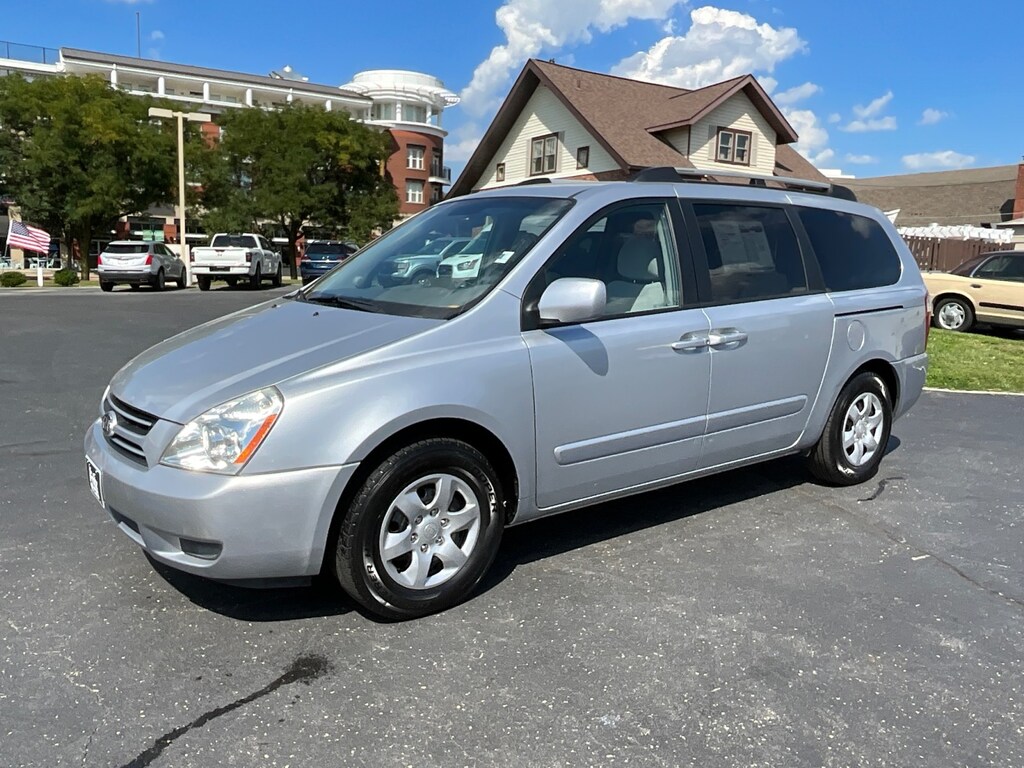 Used 2006 Kia Sedona LX Van
