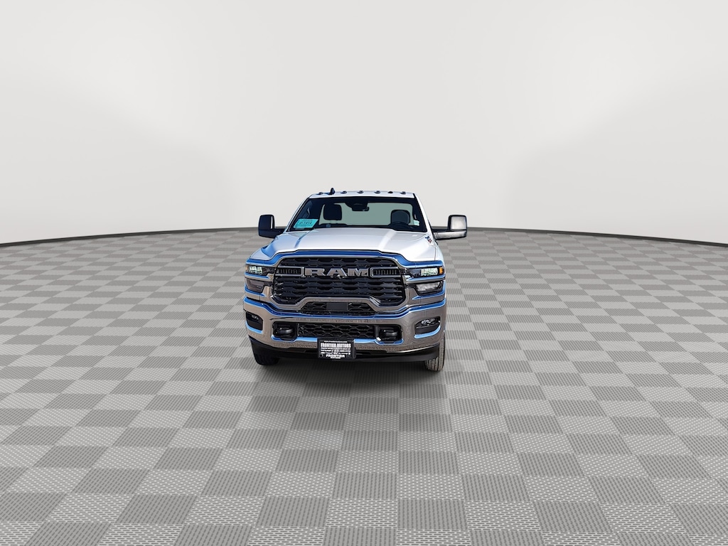 New 2026 Ram 3500 Chassis Cab TRADESMAN REGULAR 4X4 84' CA Pickup