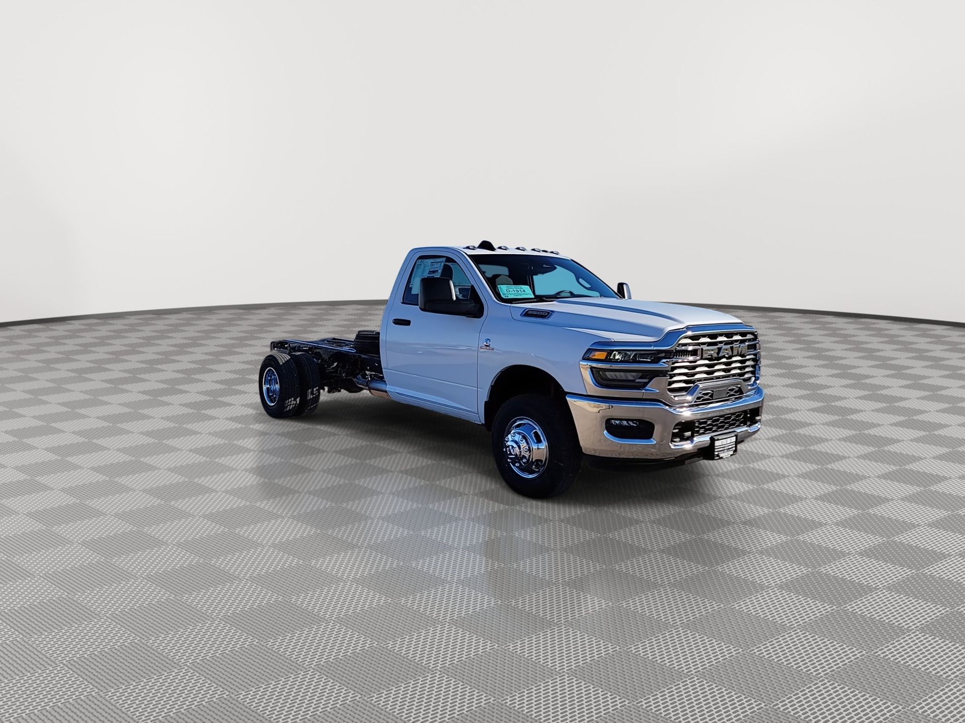 New 2026 Ram 3500 Chassis Cab TRADESMAN REGULAR 4X4 84' CA Pickup