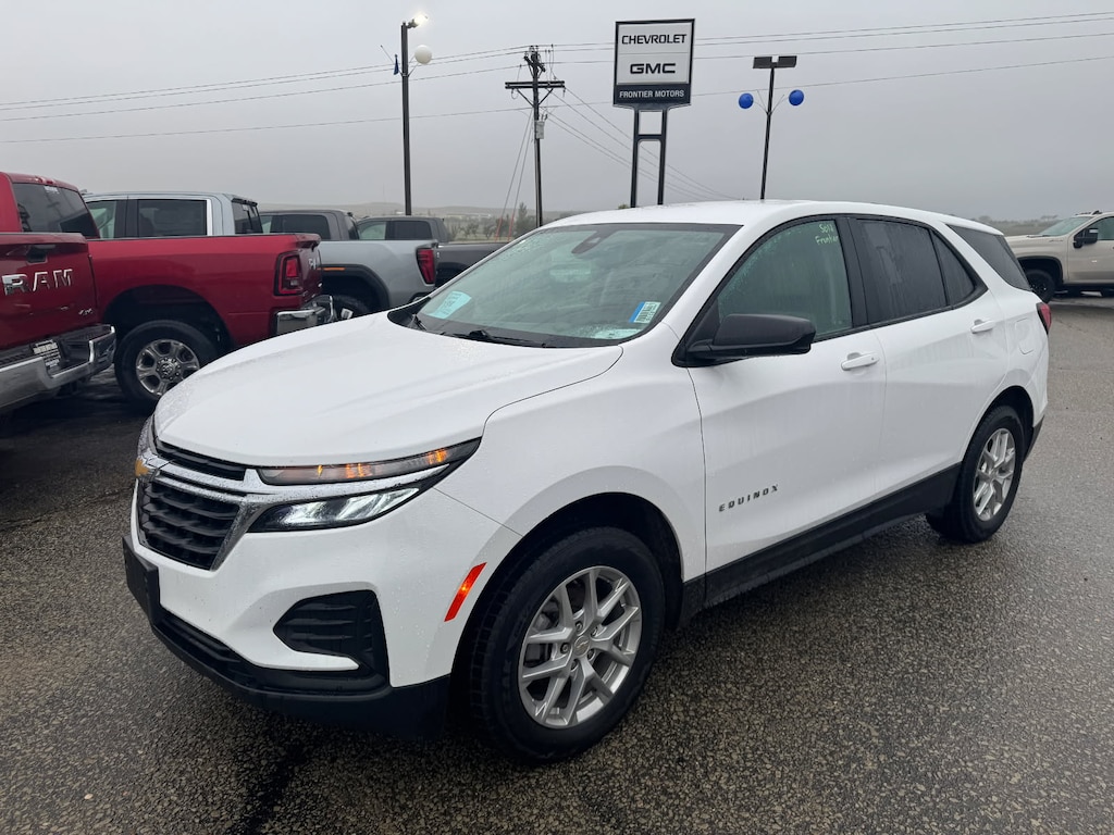 Used 2024 Chevrolet Equinox LS w/1FL SUV