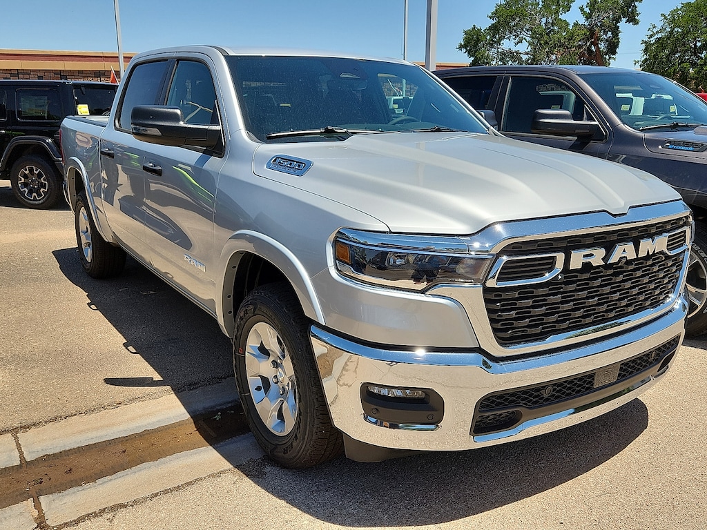 New 2026 Ram 1500 LONE STAR CREW CAB 4X4 5'7 BOX Pickup