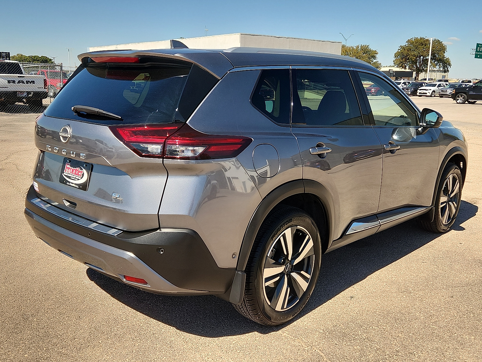 Used 2023 Nissan Rogue SL
