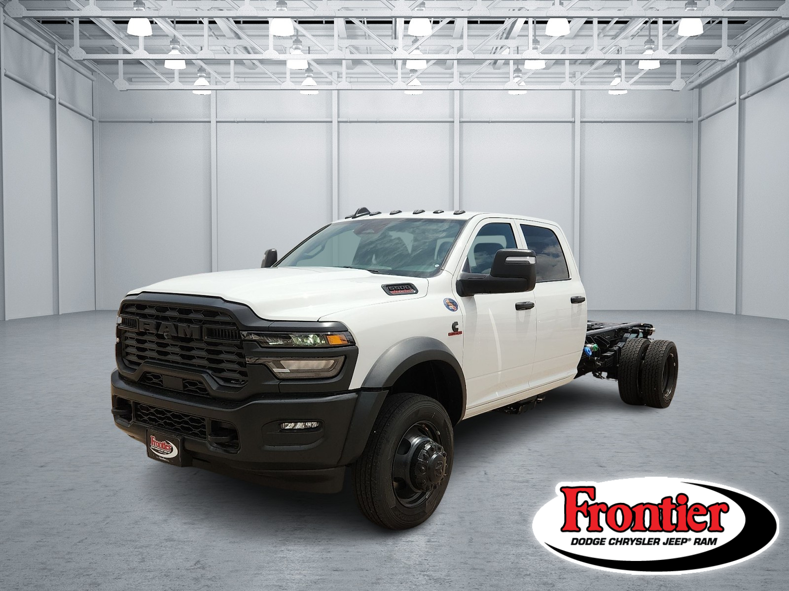 2026 Ram 5500 Chassis Cab TRADESMAN  CREW  4X4 84' CA Pickup