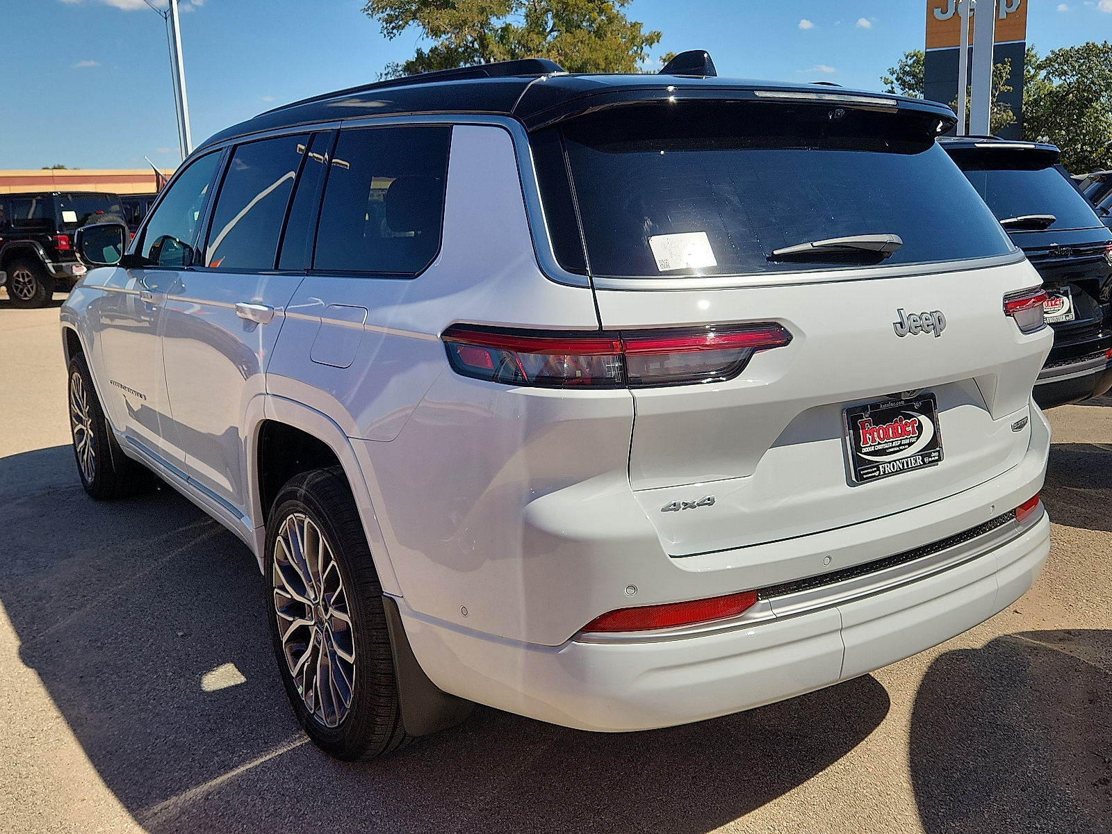 New 2027 Jeep Grand Cherokee L SUMMIT 4X4 Sport Utility