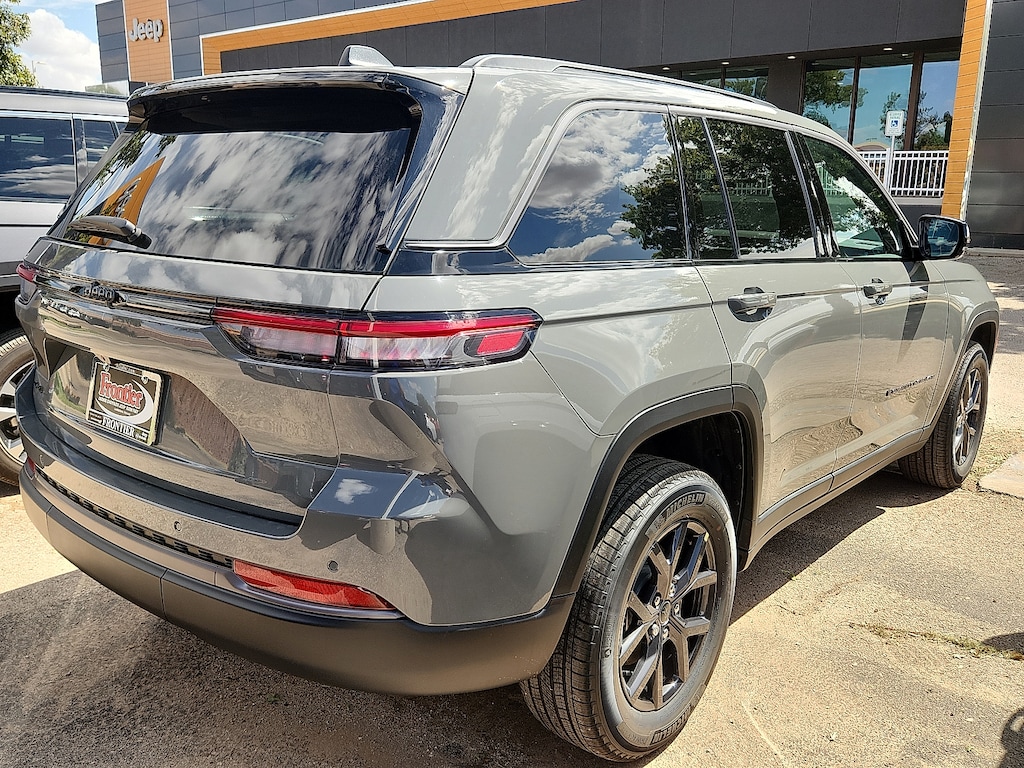 New 2027 Jeep Grand Cherokee LAREDO ALTITUDE 4X4 Sport Utility