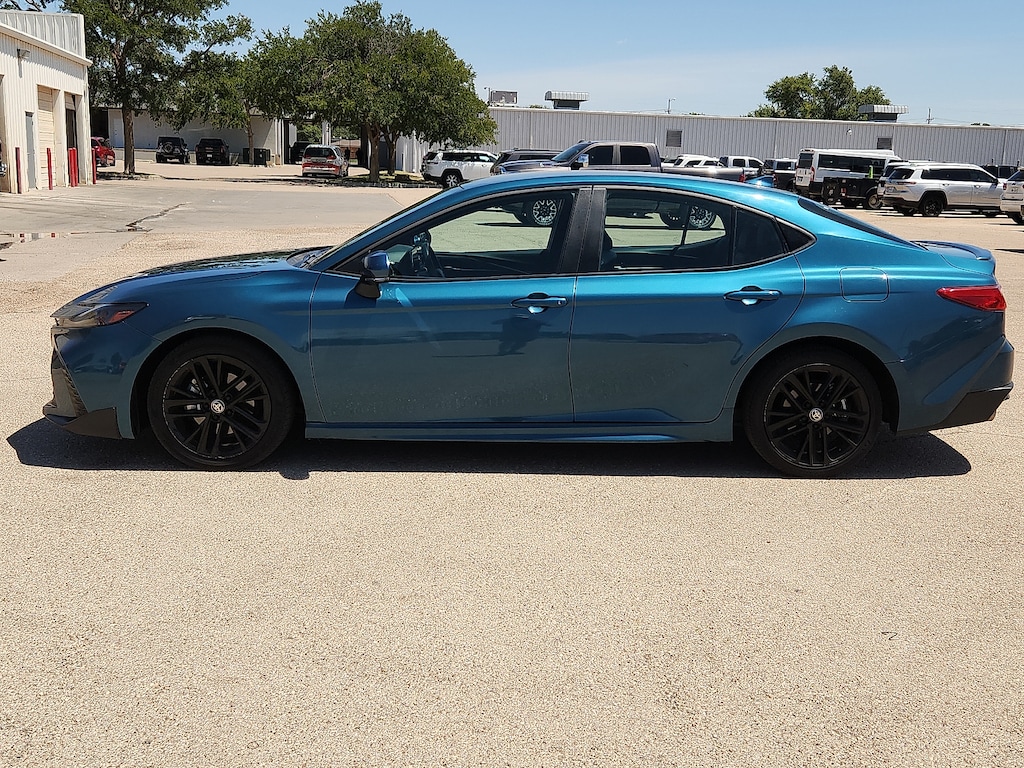Used 2025 Toyota Camry SE Sedan