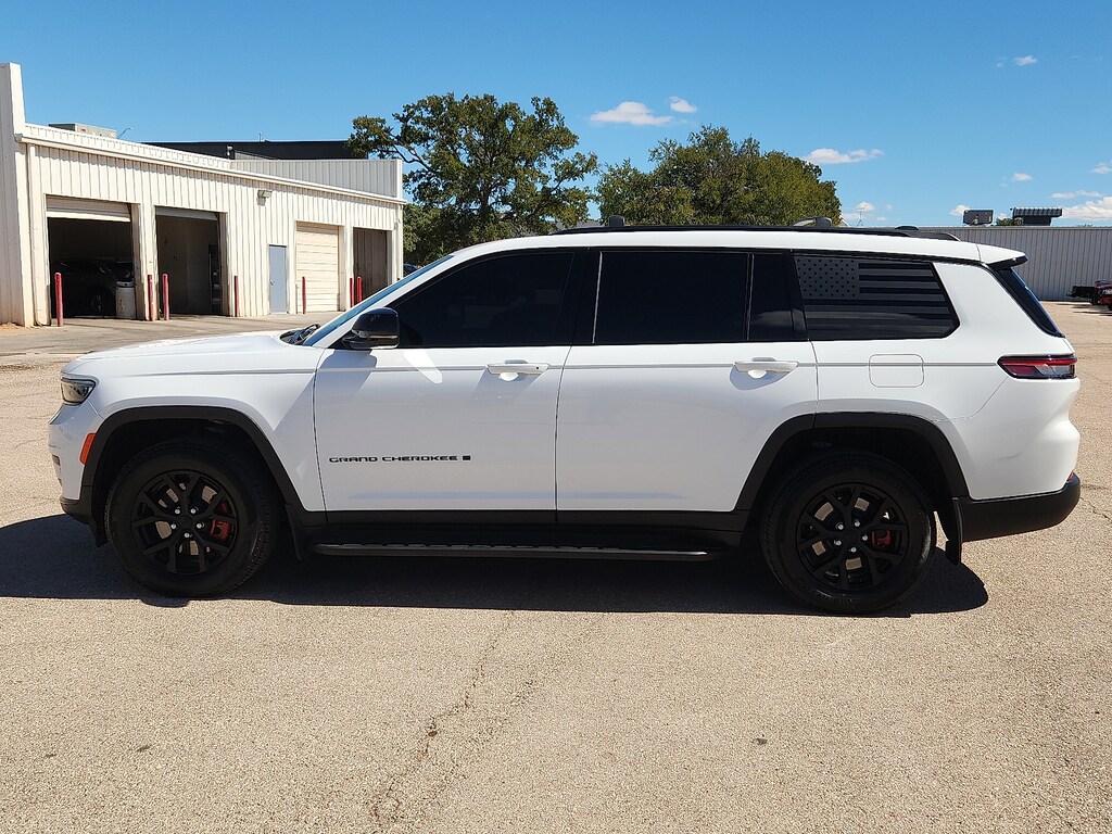 Used 2025 Jeep Grand Cherokee L Laredo SUV
