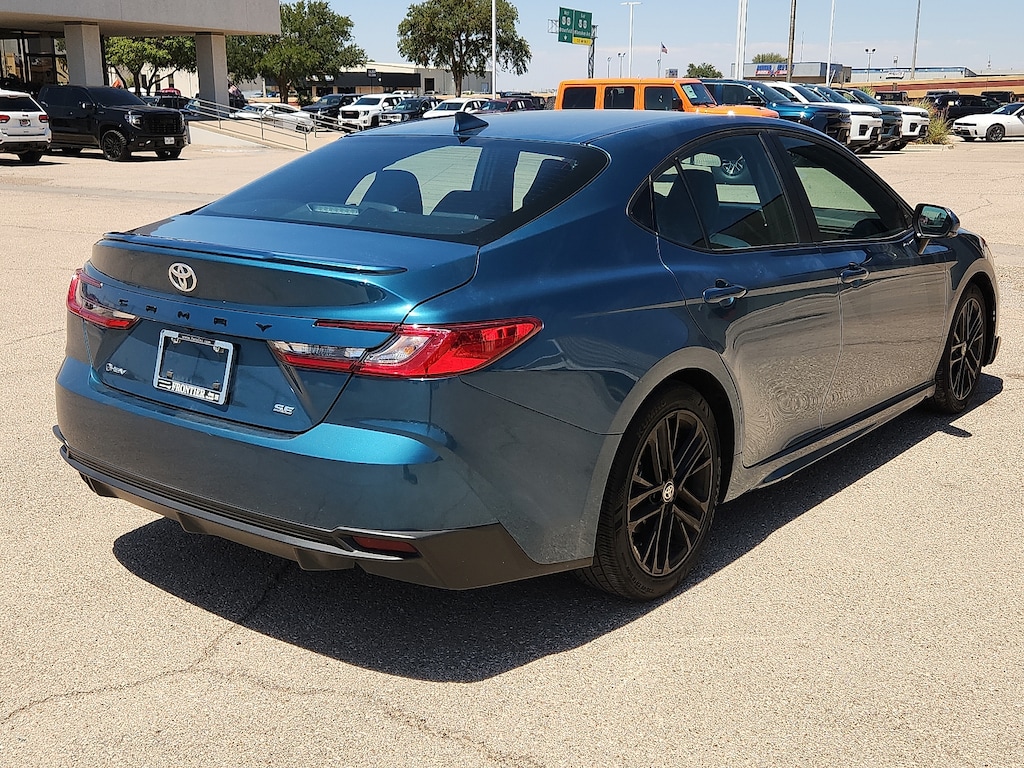 Used 2025 Toyota Camry SE Sedan