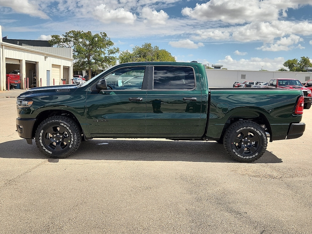 New 2027 Ram 1500 WARLOCK CREW CAB 4X4 5'7 BOX Pickup