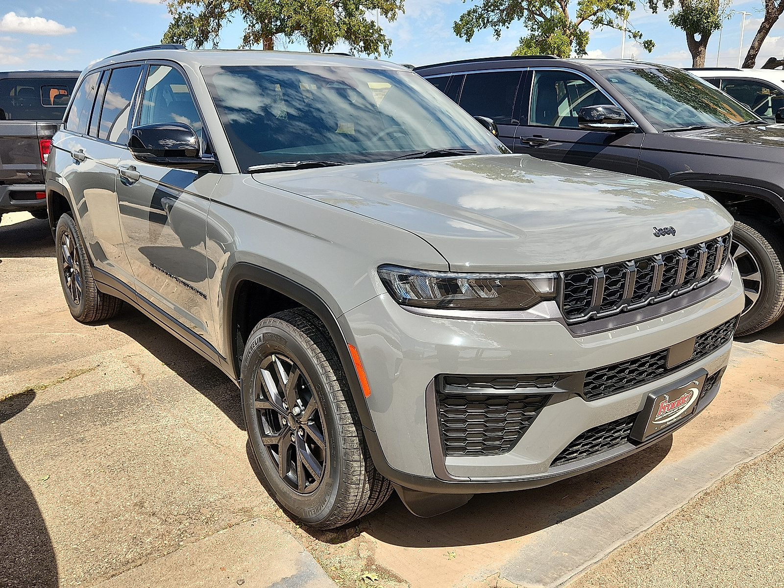 New 2027 Jeep Grand Cherokee LAREDO ALTITUDE 4X4 Sport Utility