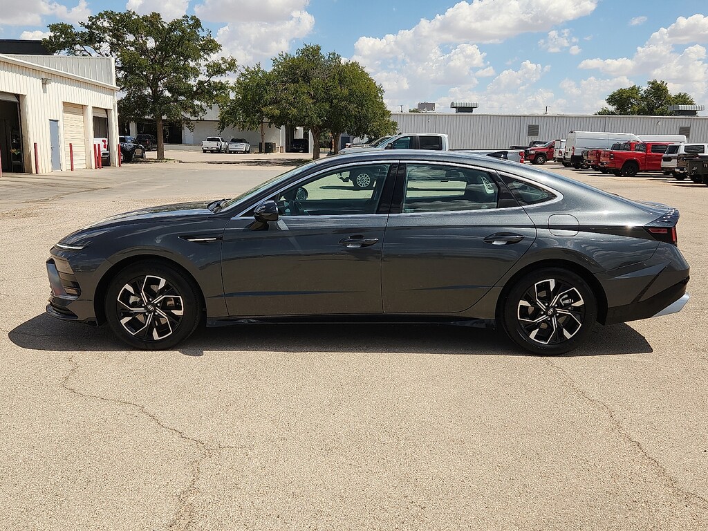 Used 2025 Hyundai Sonata SEL Sedan