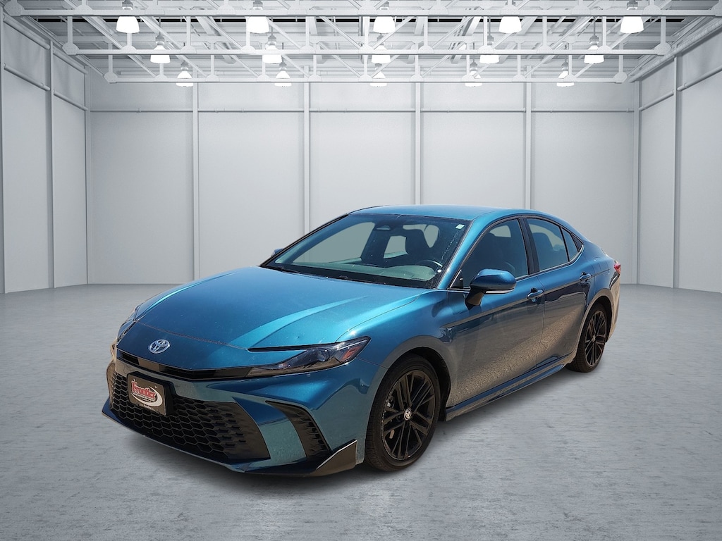 Used 2025 Toyota Camry SE Sedan