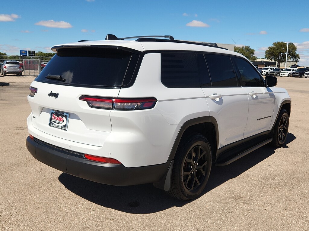 Used 2025 Jeep Grand Cherokee L Laredo SUV