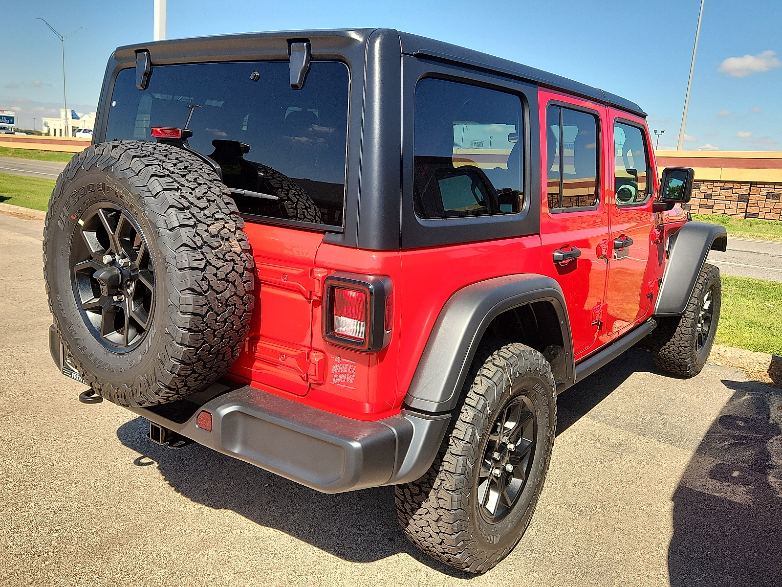 New 2027 Jeep Wrangler 4-DOOR WILLYS Sport Utility