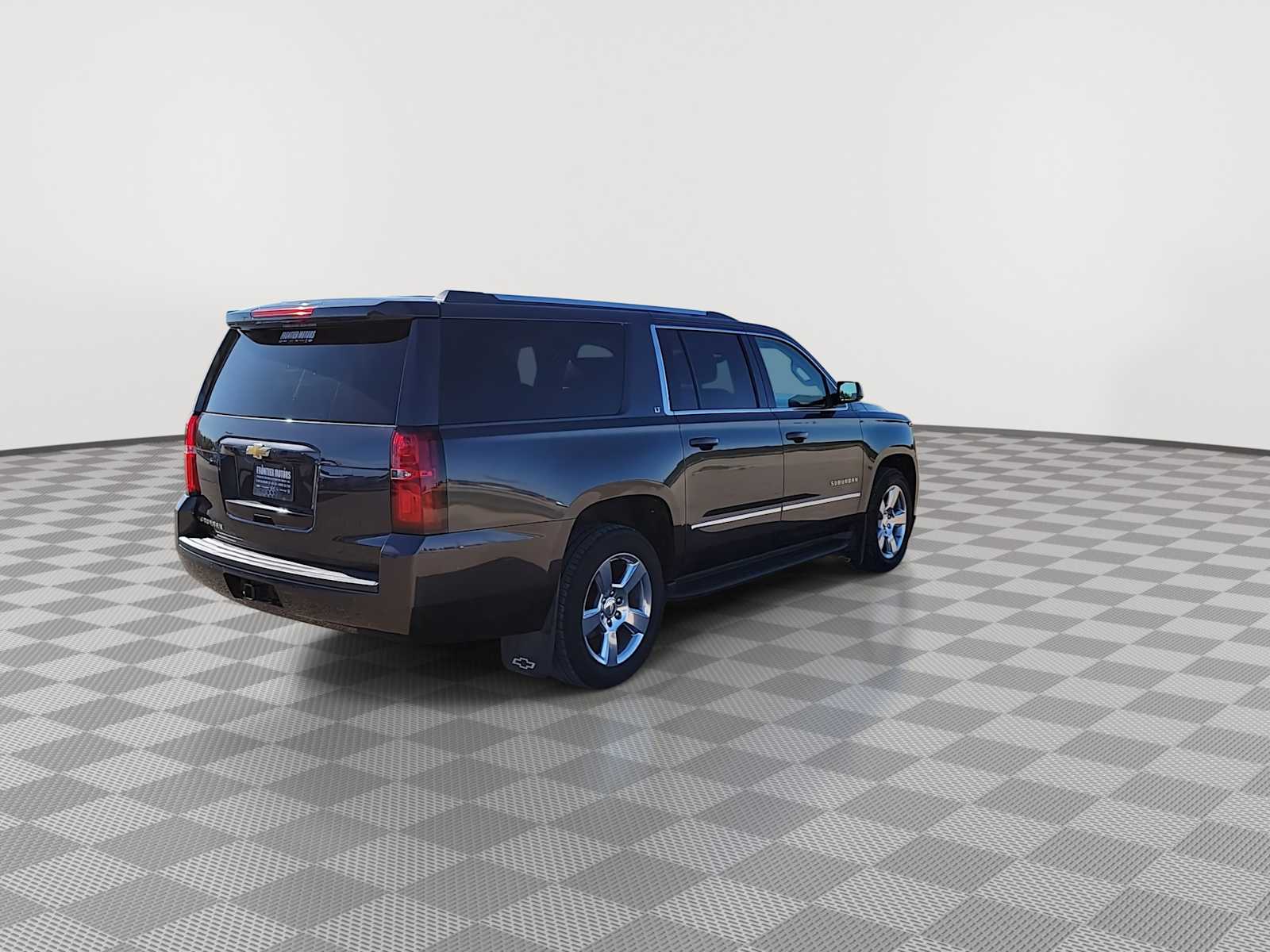 2015 Chevrolet Suburban LT - Photo 7