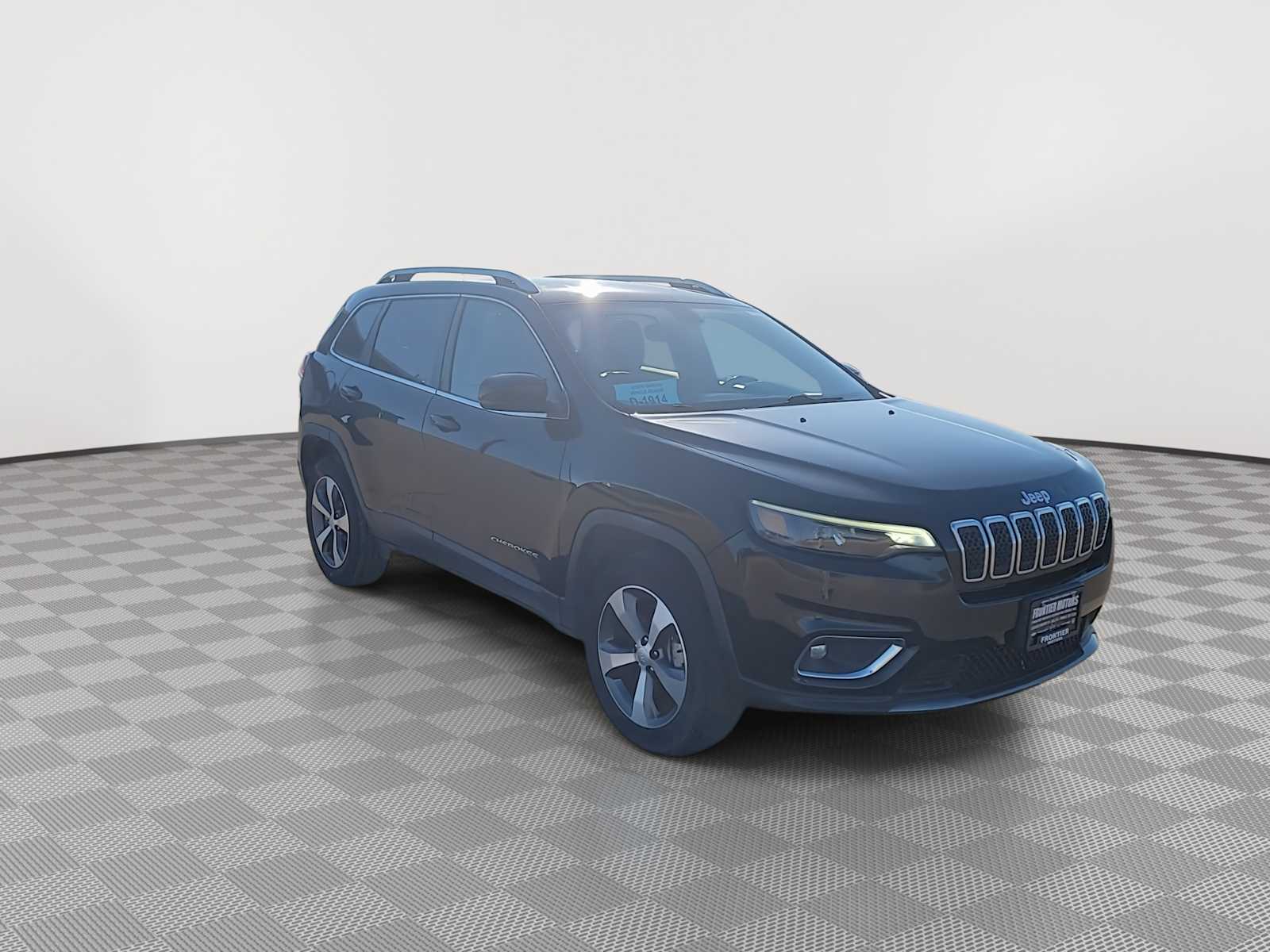 Used 2020 Jeep Cherokee Limited with VIN 1C4PJMDX5LD617059 for sale in Winner, SD