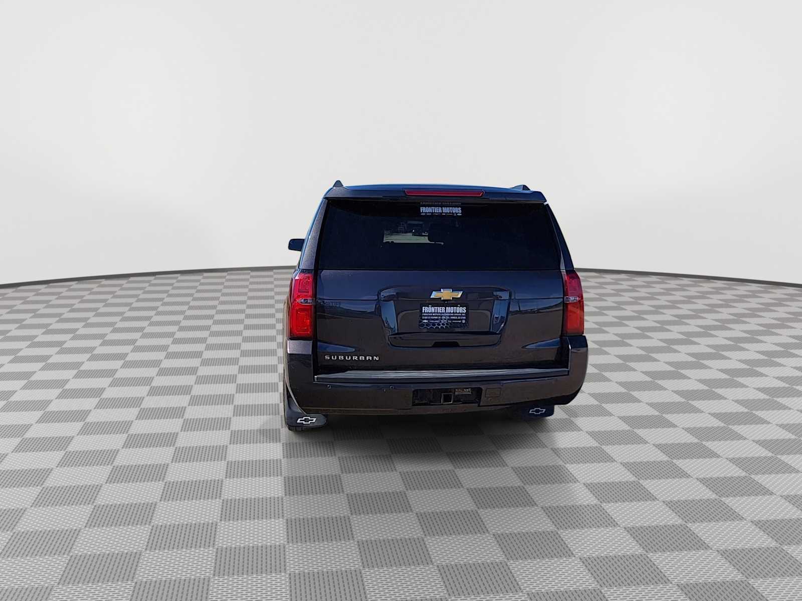 2015 Chevrolet Suburban LT - Photo 6