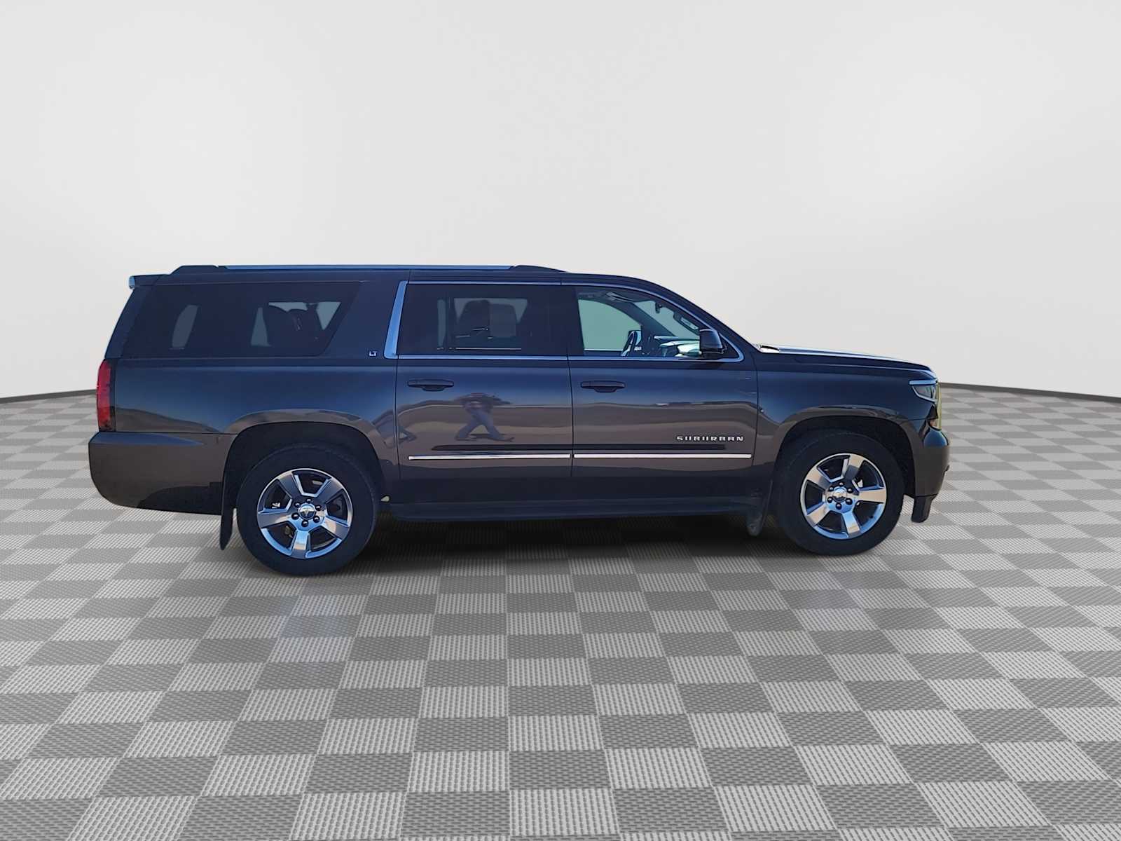 2015 Chevrolet Suburban LT - Photo 8