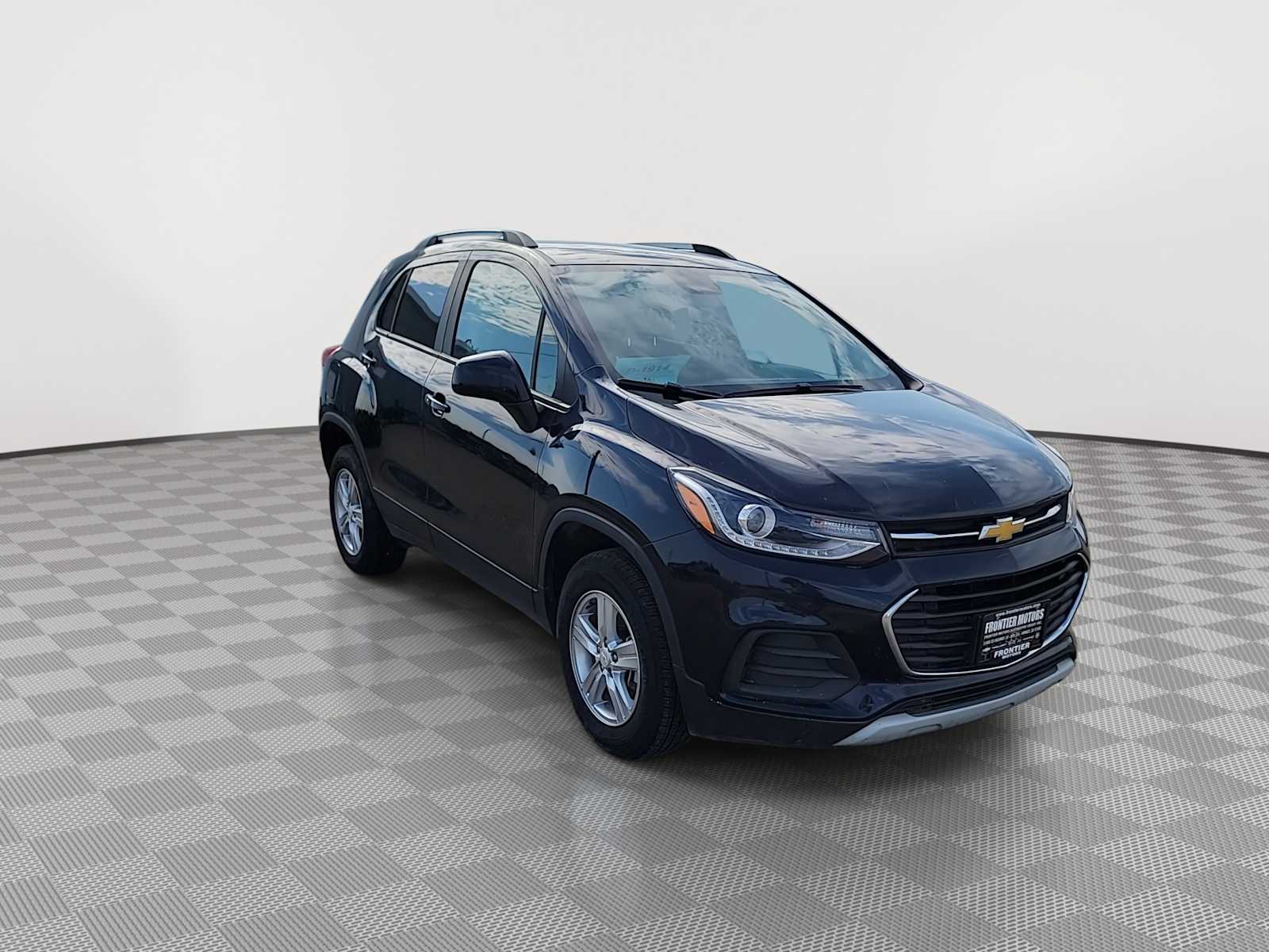 Used 2022 Chevrolet Trax LT with VIN KL7CJPSMXNB558336 for sale in Winner, SD