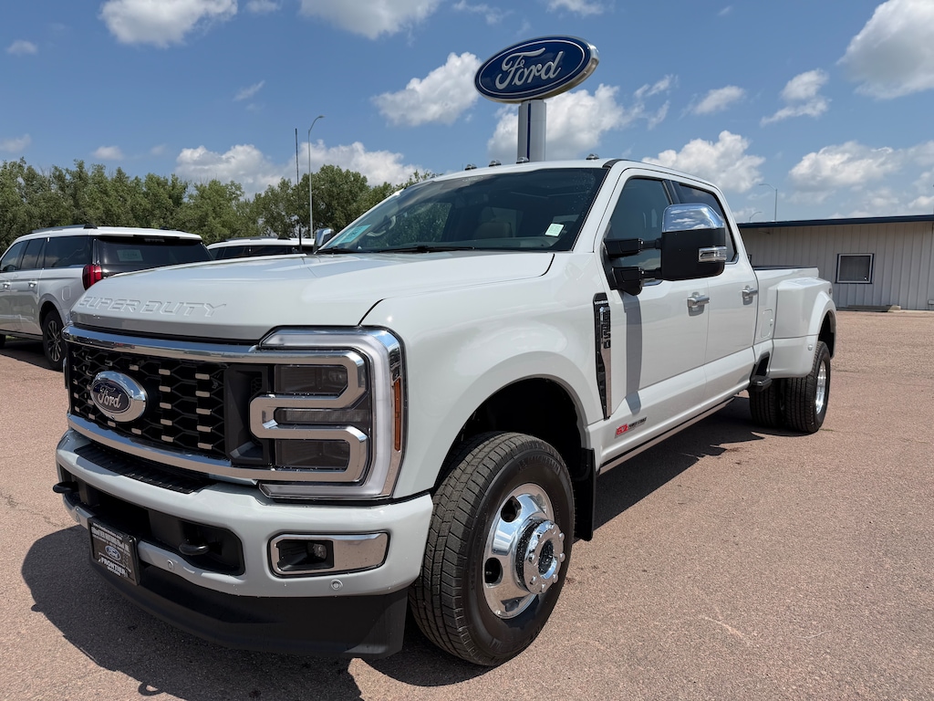 New 2026 Ford F-350 Platinum Long Box DRW Truck Crew Cab