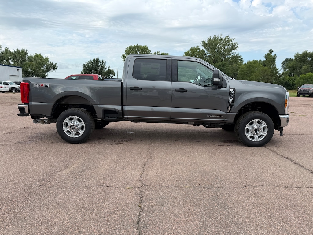 New 2026 Ford F-350 Truck Crew Cab