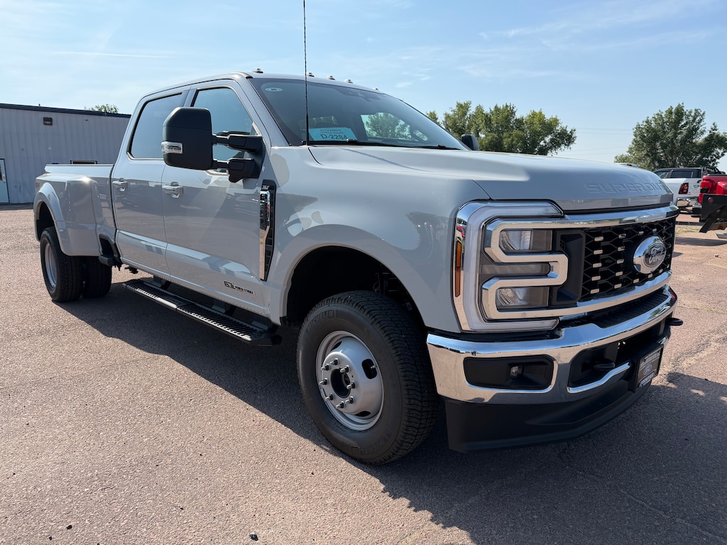 New 2026 Ford F-350 Truck Crew Cab
