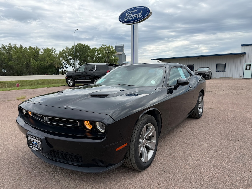 Used 2020 Dodge Challenger SXT Coupe