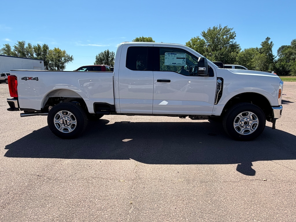 New 2026 Ford F-350 XLT SuperCab Standard Box Truck Super Cab