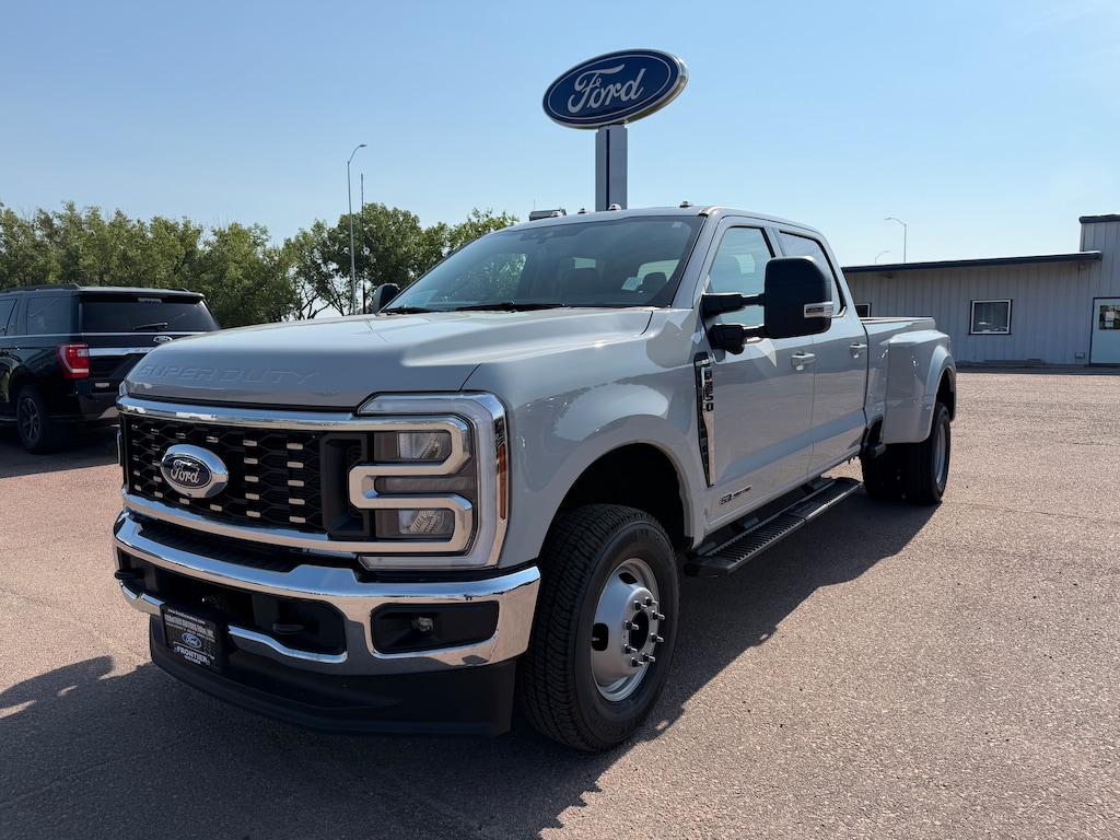 New 2026 Ford F-350 Truck Crew Cab