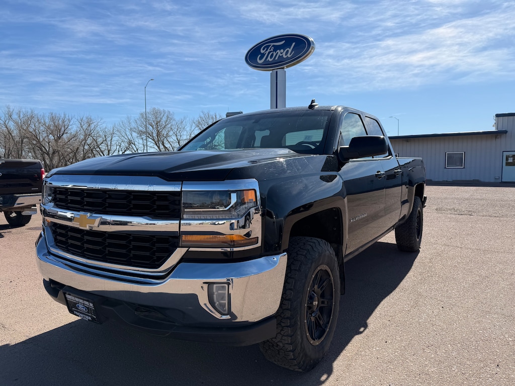 Used 2018 Chevrolet Silverado 1500 LT w/1LT Truck Double Cab