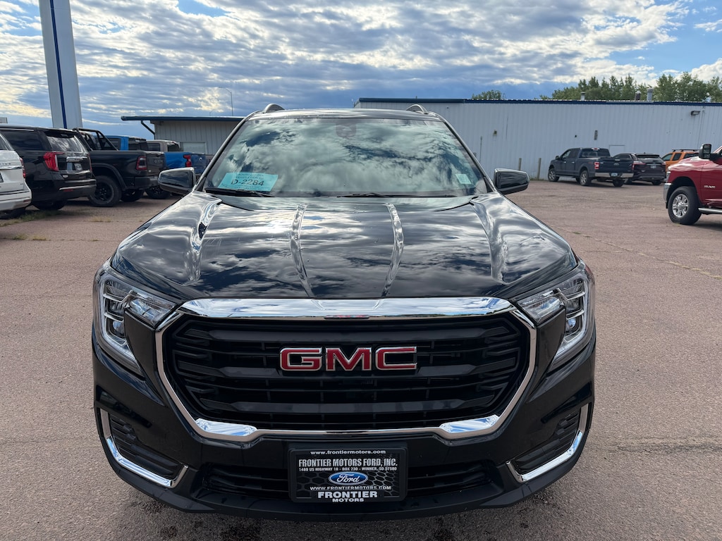 Used 2024 GMC Terrain SLE SUV