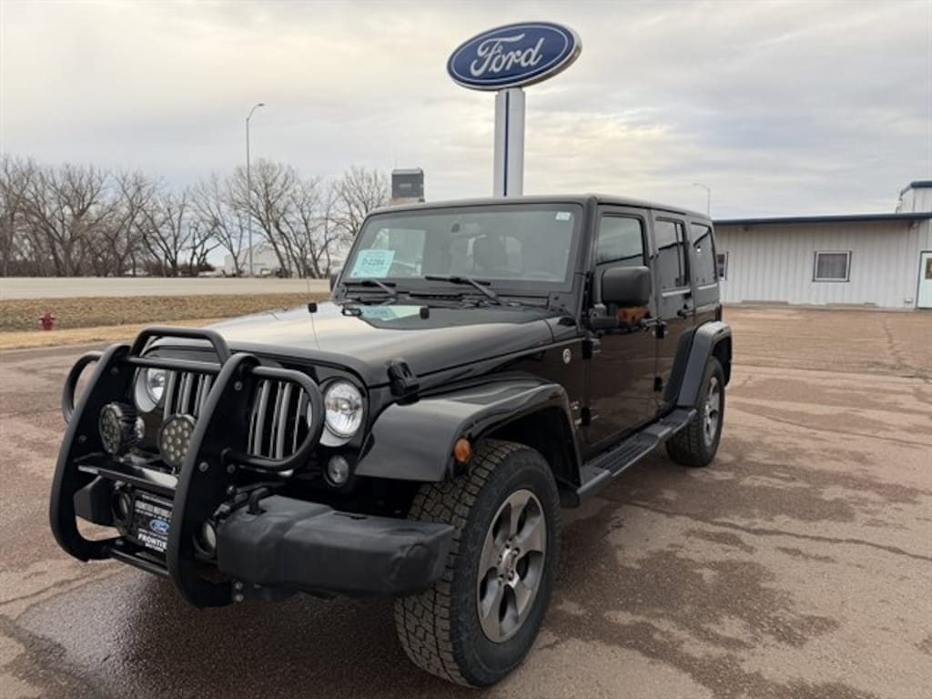 Used 2018 Jeep Wrangler JK Unlimited Sahara 4x4 SUV