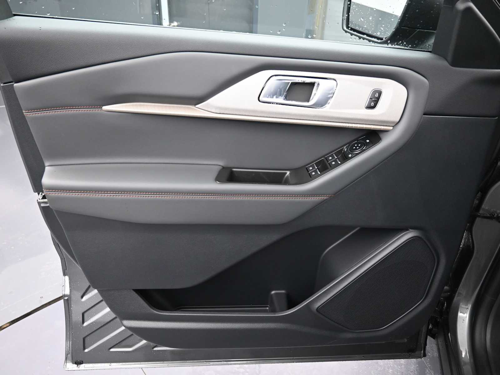 2026 Ford Explorer Active - Photo 20
