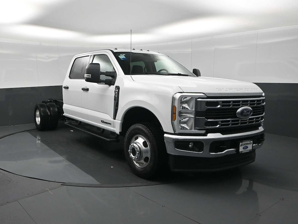 New 2026 Ford F-350SD XLT Chassis