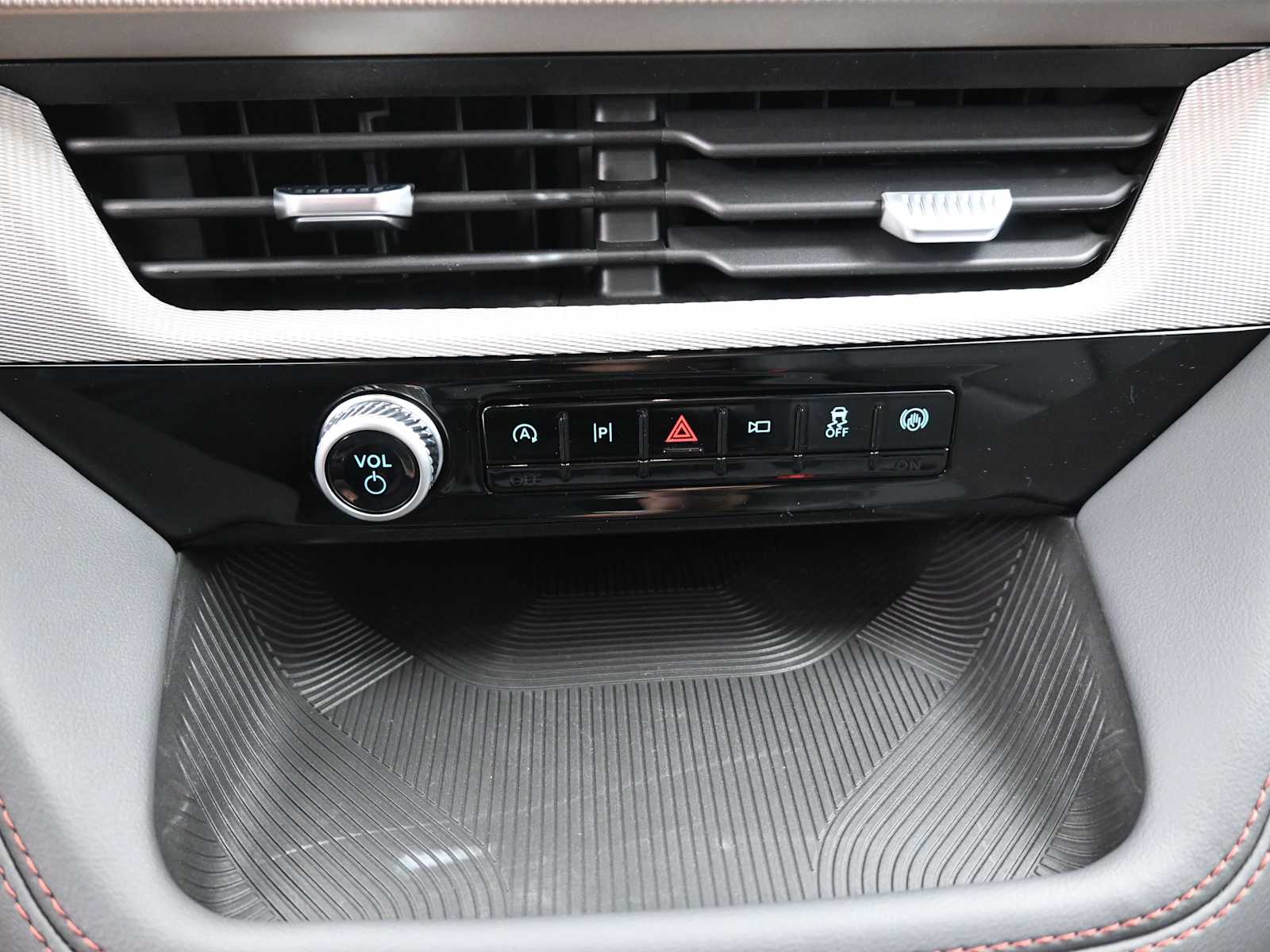 2026 Ford Explorer Active - Photo 31