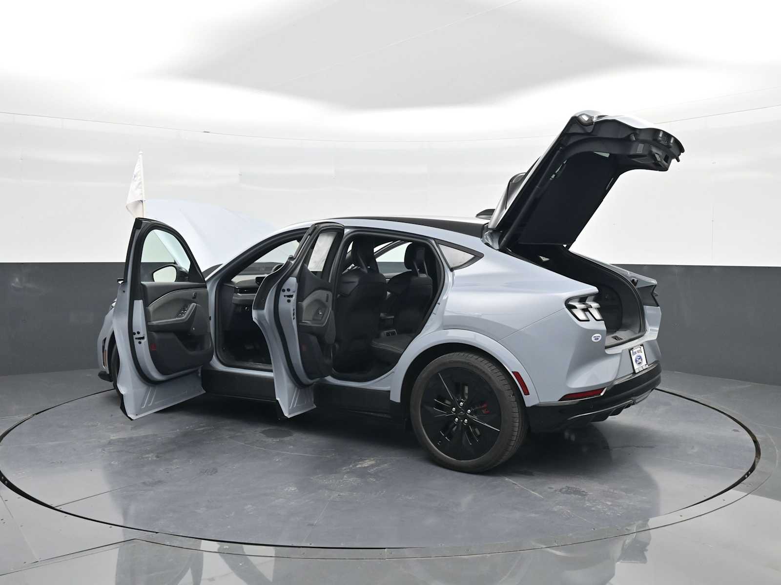 2025 Ford Mustang Mach-E GT - Photo 57