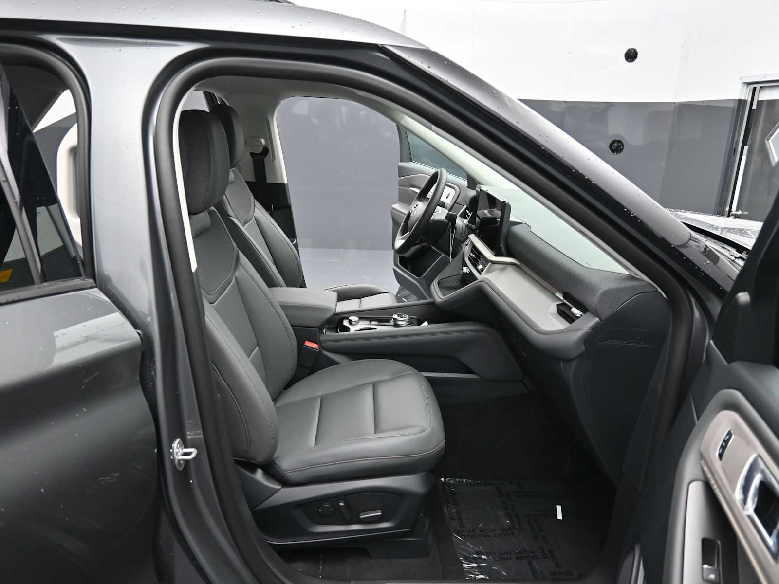 2026 Ford Explorer Active - Photo 12